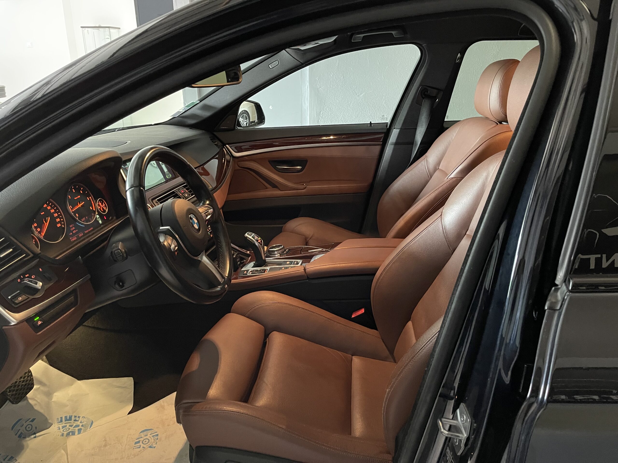 BMW M550 xDrive Touring – Image 7