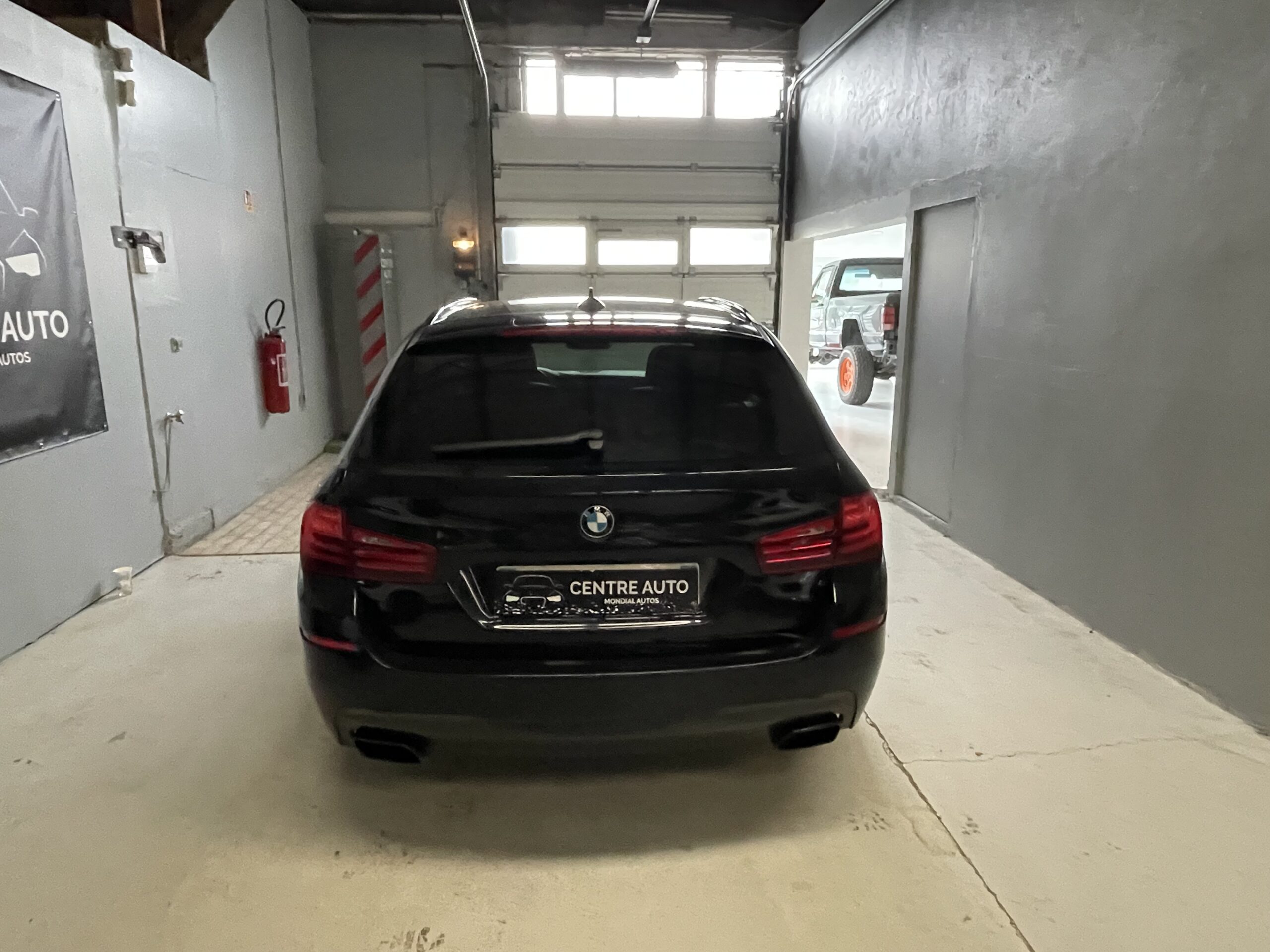 BMW M550 xDrive Touring – Image 5