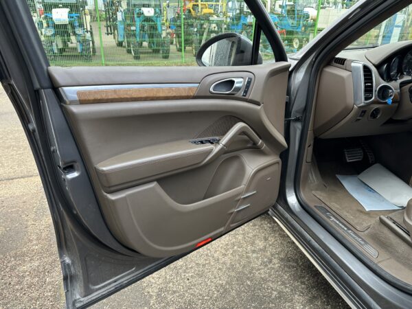 Porsche Cayenne turbo 4,8l 500ch tiptronic S – Image 7